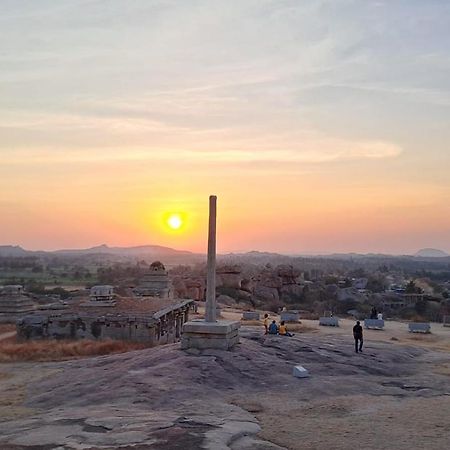 Vinayaka Homestay Hampi Exterior photo